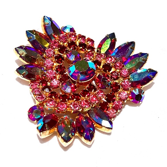 Pinks Red Ruby Aurora Borealis Rhinestone Brooch - Picture 1 of 9